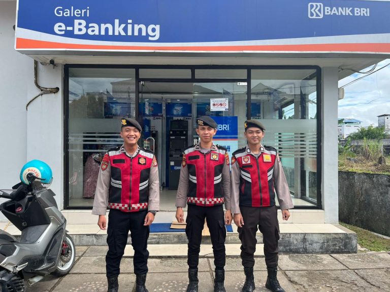 Jaga Harkamtibmas Tetap Aman, Personel Satsamapta Polres Barsel, Patroli Rutin Obvit Bank