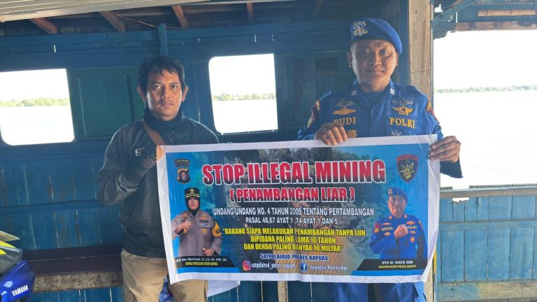 Satpolairud Polres Kapuas Laksanakan Patroli Perairan, Beri Imbauan Stop Penambangan Liar Di DAS Kapuas