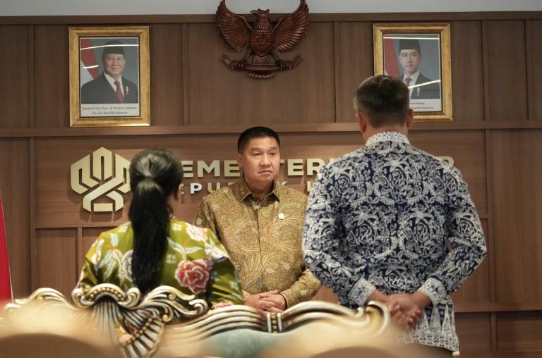 Lantik Dua Pejabat Baru, Maruarar Sirait Tekankan Transformasi dan Integritas di Kementerian PKP