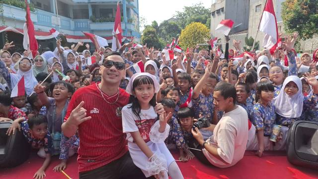 Dari Panggung Sekolah Annisa Dalimunthe dan Ikmal Tobing Kobarkan Semangat “Merah Putih Gemilang”