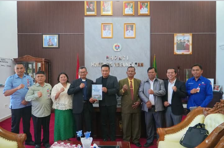 Bupati Humbahas Sambut Kunjungan Panitia Pembangunan HKBP Marbun Pollung