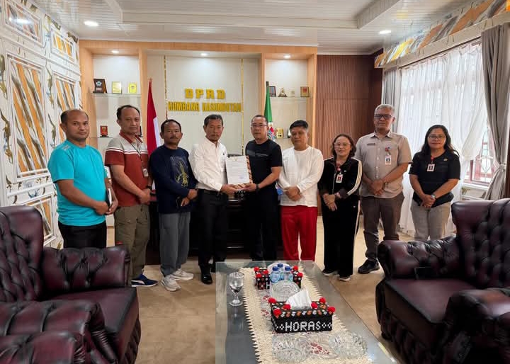 Bupati Humbang Hasundutan Serahkan KUA-PPAS Perubahan APBD Tahun Anggaran 2026