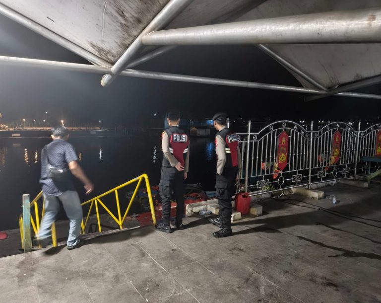 Pastikan Dermaga Tidak Dimanfaatkan untuk Pelanggaran, Sat Samapta Polres Sukamara Patroli Pelabuhan Speed Boat