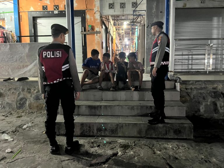 Lindungi Kios Pedagang dari Pencurian dan Premanisme, Sat Samapta Polres Sukamara Sisir Pasar Inpres