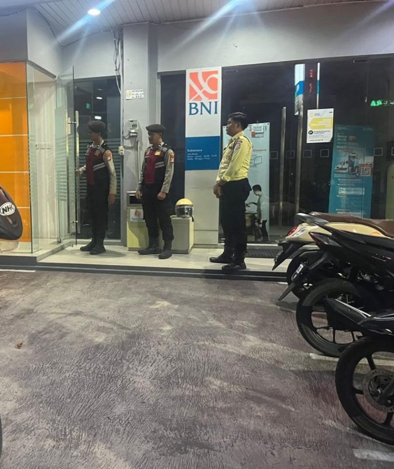 Lindungi Nasabah dari Kejahatan dan Intimidasi, Sat Samapta Polres Sukamara Patroli Malam di Bank BNI