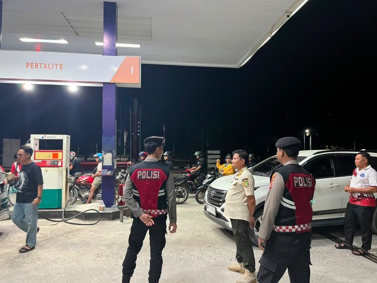 Patroli Malam di SPBU Sukamara, Sat Samapta Fokus Cegah Gangguan saat Aktivitas Mulai Sepi
