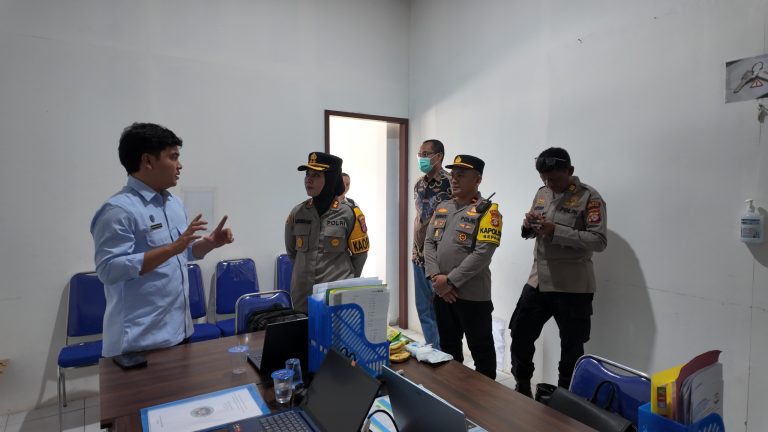Kapolres Gunung Mas Tinjau SPPG Tumbang Empas, Pastikan Kebersihan dan Kesiapan Pelayanan MBG