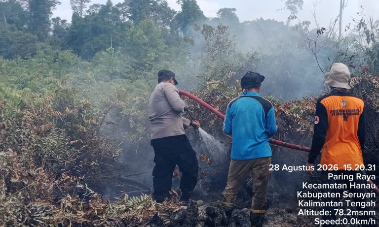 TIGA TITIK API TERDETEKSI DI PARING RAYA, TIM GABUNGAN BERGERAK PADAMKAN KARHUTLA