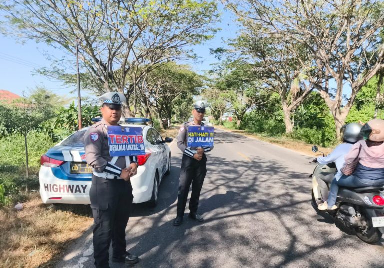 Antisipasi Lakalantas, Satlantas Polres Kapuas Pantau Arus Lalu Lintas Lingkar Luar Kota