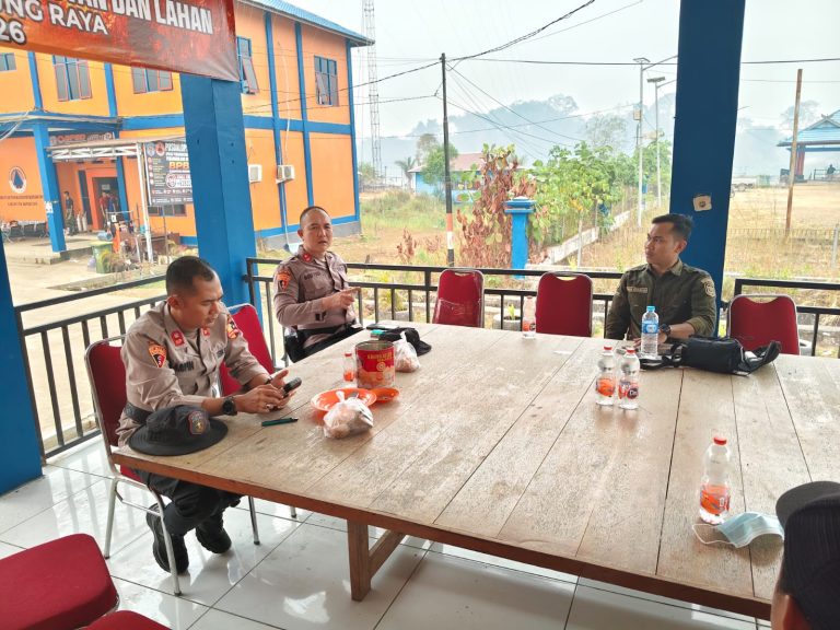 Perkuat Langkah Penanganan, Tim Satgas Edukasi Karhutla Lemdiklat Polri Kunjungi Posko Karhutla Di BPBD Murung Raya