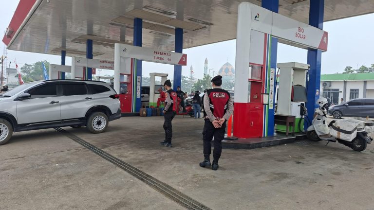Pastikan Antiran Terkendali, Polres Murung Raya Intensifkan Pemantauan di SPBU Puruk Cahu