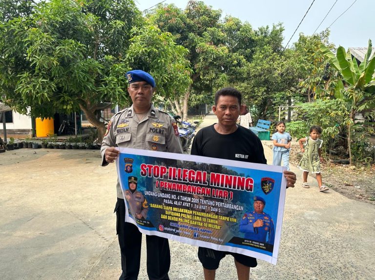 Satpolairud Polres Kapuas Laksanakan Patroli Perairan, Beri Imbauan Stop Penambangan Liar Di DAS Kapuas