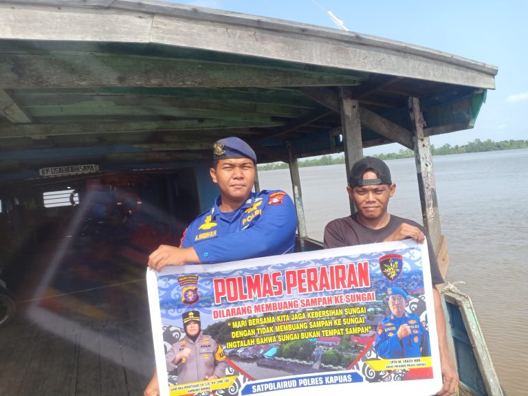 Tingkatkan Kesadaran Kebersihan Lingkungan, Satpolairud Imbau Masyarakat Pesisir Untuk Tidak Membuang Sampah Ke Sungai