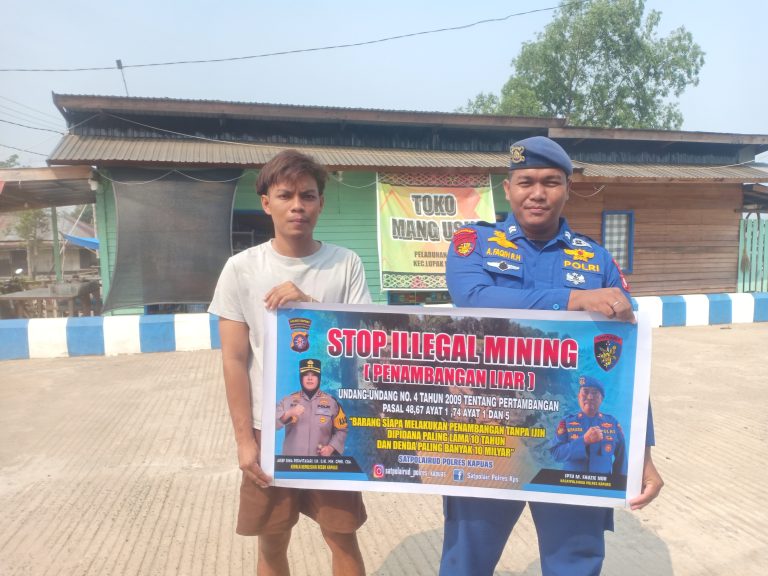 Satpolairud Polres Kapuas Laksanakan Patroli Perairan, Beri Imbauan Stop Penambangan Liar Di DAS Kapuas