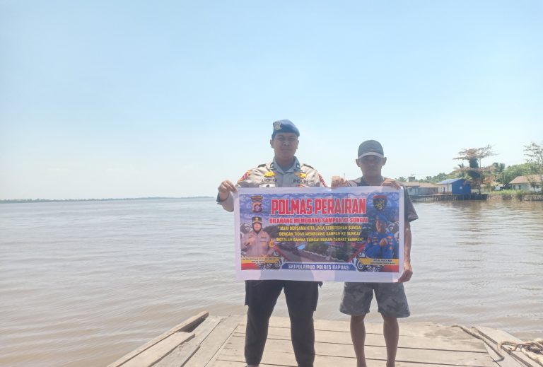 Tingkatkan Kesadaran Kebersihan Lingkungan, Satpolairud Imbau Masyarakat Pesisir Untuk Tidak Membuang Sampah Ke Sungai