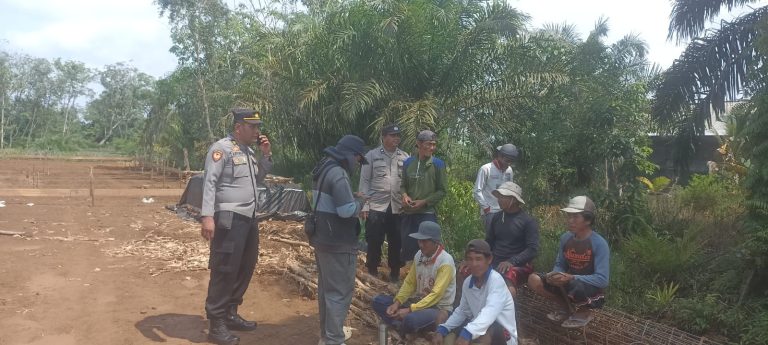 Jaga Kamtibmas Polsek Basarang Rutin Patroli Dialogis