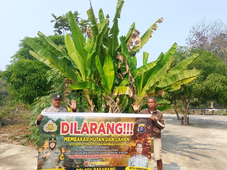 Cegah Terjadinya Karhutla, Anggota Polsek Basarang Lakukan Sosialisasi Secara Rutin