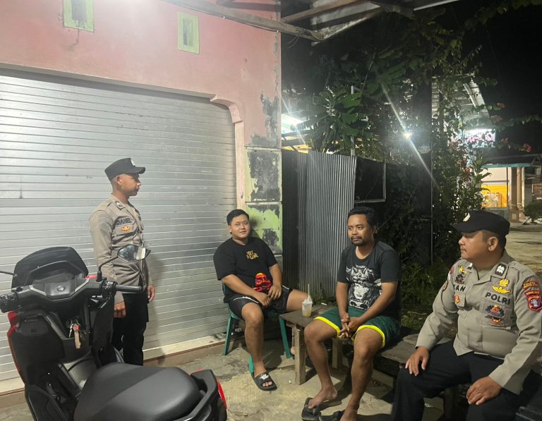 Program Cooling System, Personel Polsek Tewah Sapa Warga Secara Humanis Malam Hari