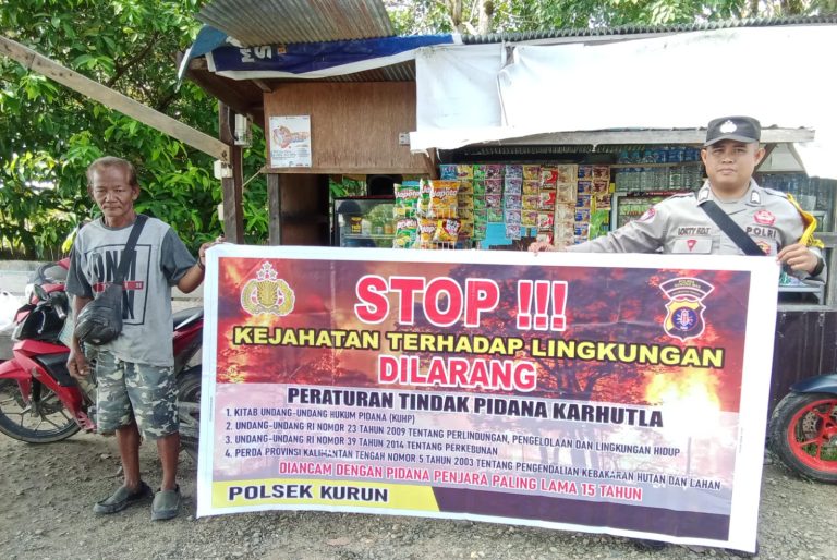 Cegah Kabut Asap, Personel Polsek Kurun Gencarkan Edukasi Larangan Karhutla kepada Warga Kuala Kurun