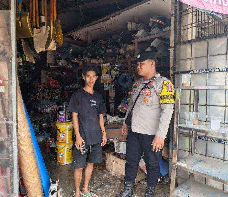Sambang Humanis Personel Polsek Sepang, Bhabinkamtibmas Blusukan Pererat Silaturahmi dengan Warga