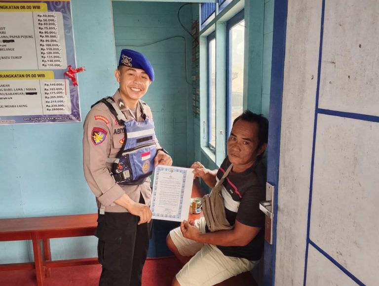 Cegah Karhutla, Polres Barito Utara Sosialisasi Maklumat Kapolda Kalteng di Pesisir DAS Barito