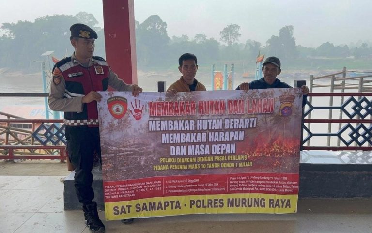 Stop Asap, Sat Samapta Polres Murung Raya Sosialisasi Karhutla Di Dermaga Putir Sikan