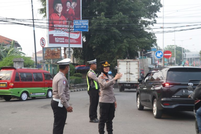 Wujudkan Pelayanan Prima, Kapolres Lebak Turun Langsung Atur Lalu Lintas