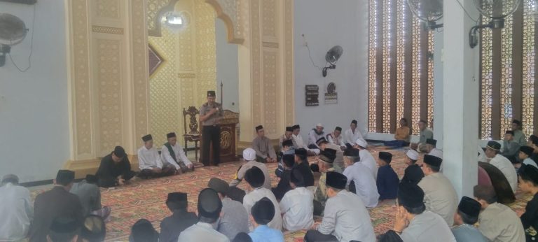 Kapolsek Malingping Polres Lebak Sholat Jumat Keliling, Sampaikan Pesan Kamtibmas