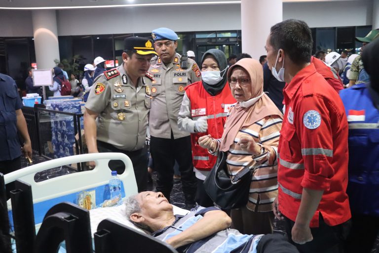 Kapolres Cilegon Turun Langsung Tinjau Korban Kebakaran KMP Batu Mandi di Dermaga 6 Eksekutif Merak
