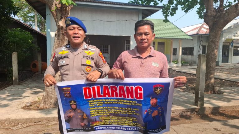 Cegah Illegal Fishing, Satpolairud Polres Kapuas Imbau Hal Ini Pada Warga Pesisir DAS Kapuas.