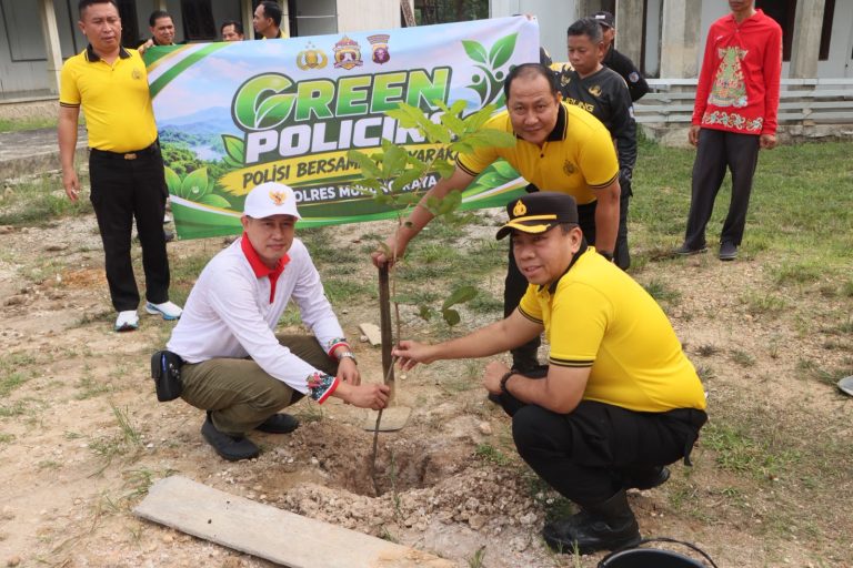 Polres Murung Raya Gelar Green Policing, Tanam Pohon untuk Wujudkan Lingkungan Asri dan Sejuk
