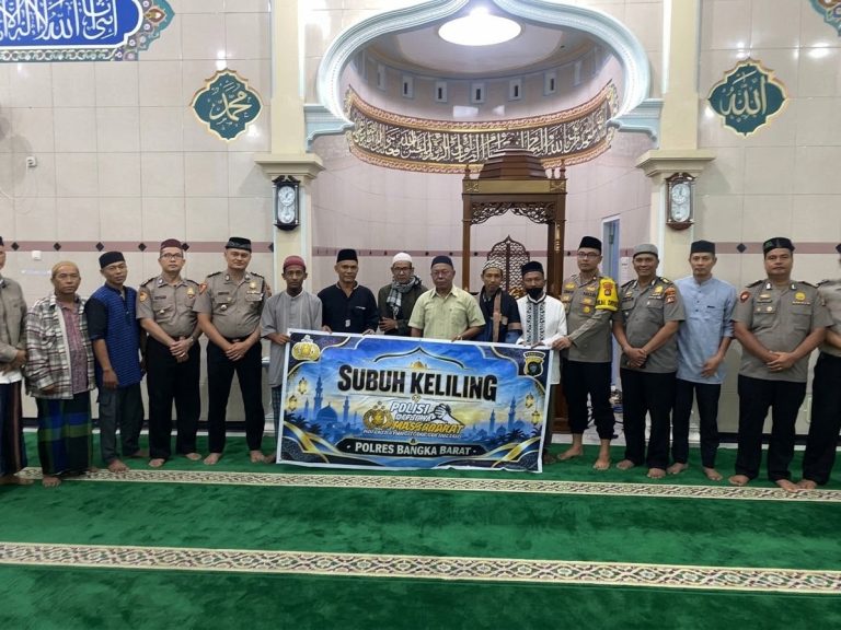 Subuh Keliling di Masjid Al Ishlah, Polres Bangka Barat Ajak Warga Jaga Kamtibmas dan Manfaatkan Layanan 110