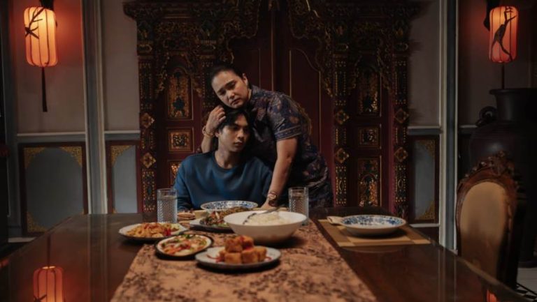 Tembus 1 Juta Penonton, Film Kuasa Gelap: Perjanjian Darah Galang Donasi Korban Karhutla