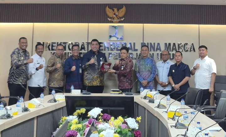 Dukung Konektivitas dan Pertumbuhan Ekonomi, Bupati Taput Kawal Usulan Peningkatan Status Ruas Jalan Daerah Menjadi Jalan Nasional di Kementerian PU