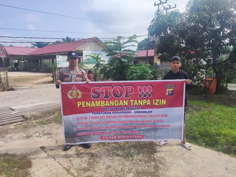 Personel Polsek Dusut Sosialisasikan Larangan Penambangan Tanpa Izin Dengan Warga