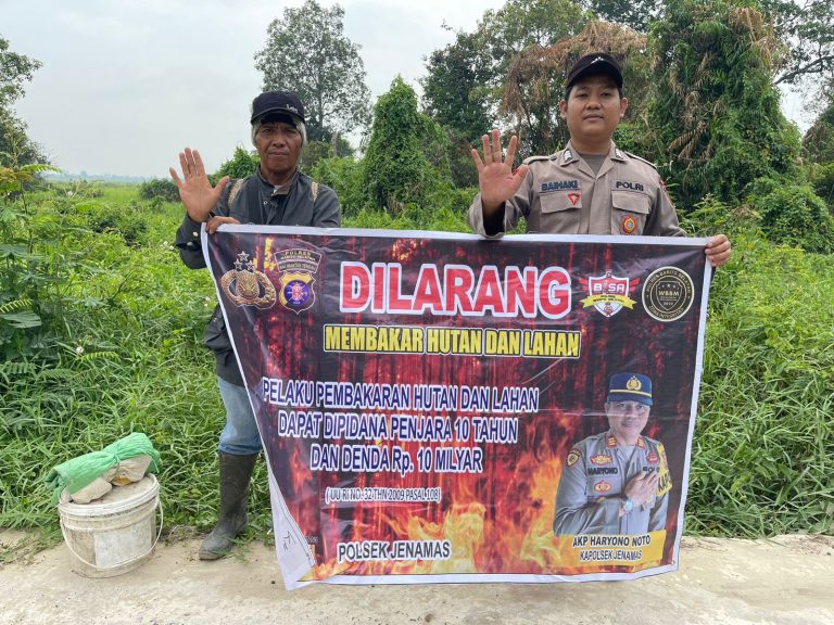 Antisipasi Karhutla, Personel Polsek Jenamas Terus Melakukan Sosialisasi Dengan Warga Masyarakat