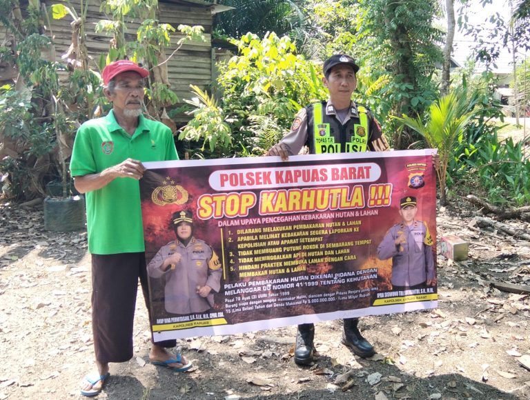 Cegah Karhutla, Polsek Kapuas Barat Patroli dan Imbau Warga Anjir Kalampan