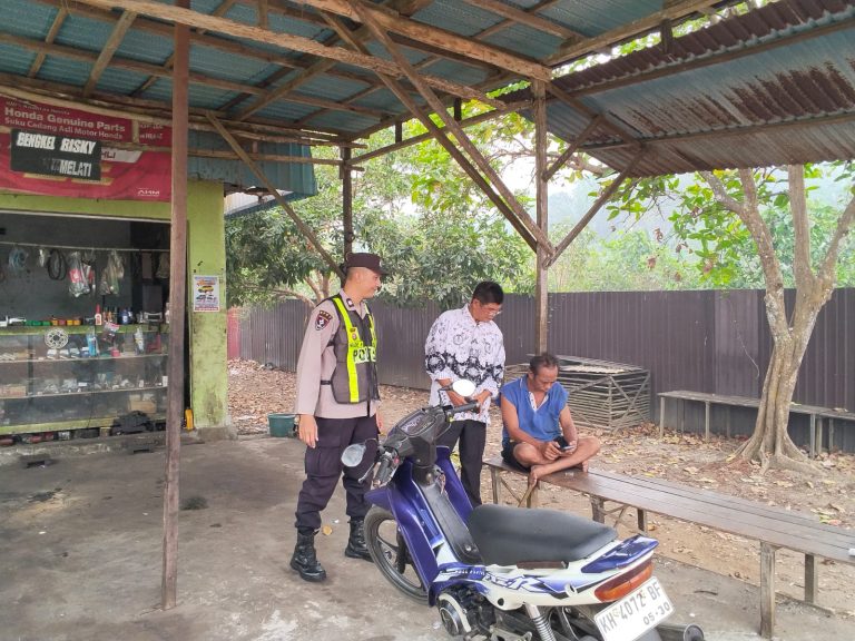 PERSONIL POLSEK PULAU PETAK LAKSANAKAN PATROLI DIALOGIS KE DESA-DESA WILAYAH KECAMATAN PULAU PETAK