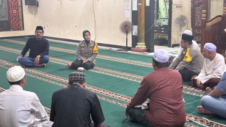 Subuh Keliling di Kecamatan Rungan, Kapolres Gunung Mas Ajak Masyarakat Cegah Karhutla