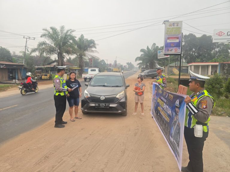 Polres Kotim Gelar Razia Simpatik di Depan Pos Islamic Center