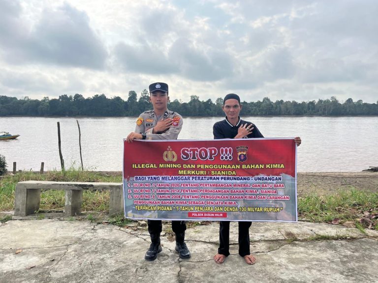 Personel Polsek Dushil Gencar Sampaikan Terkait Larangan Penambangan Tanpa Izin Dengan Warga Masyarakat